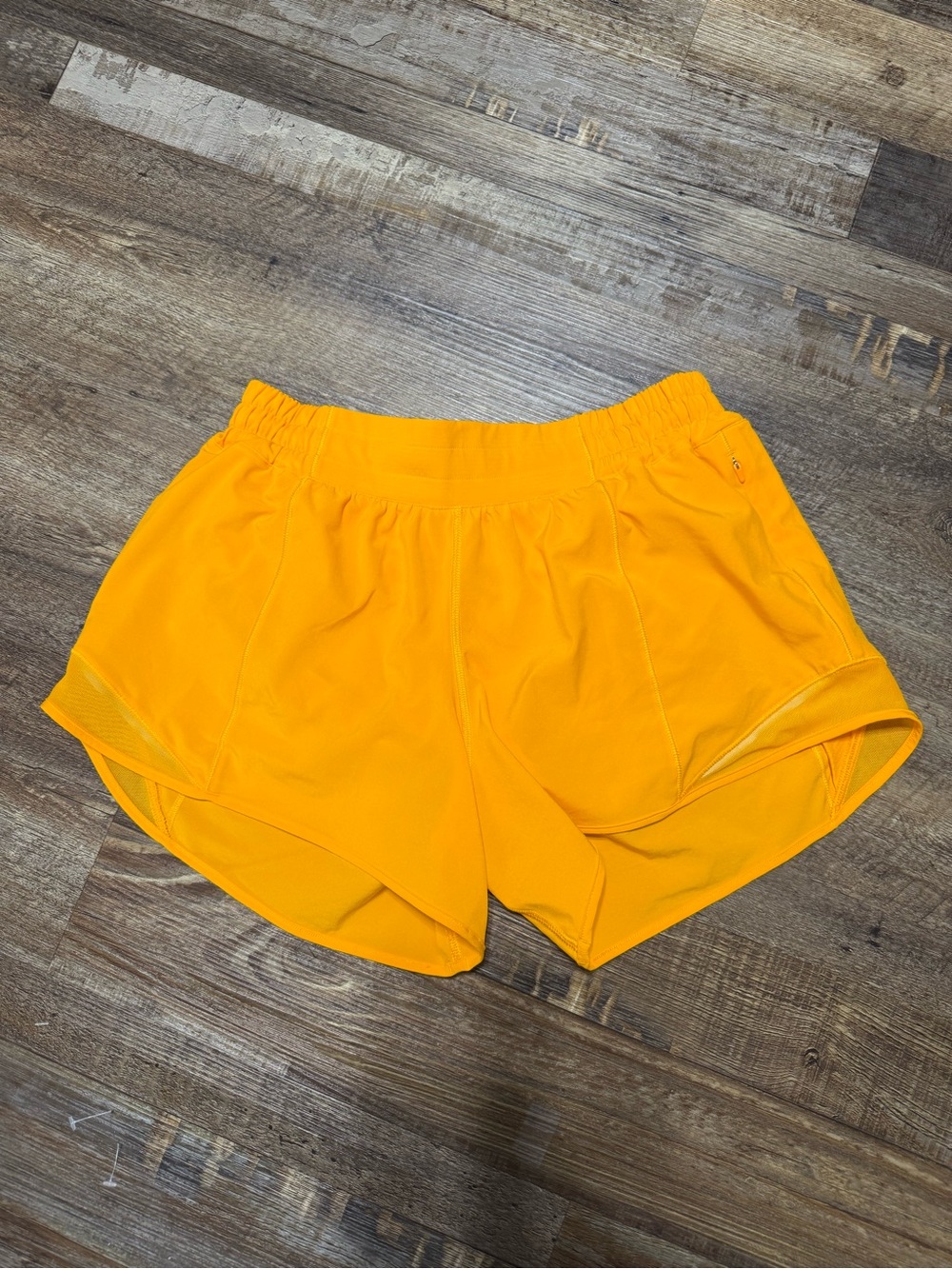 Lululemon Hotty Hot Shorts 4” Low-Rise